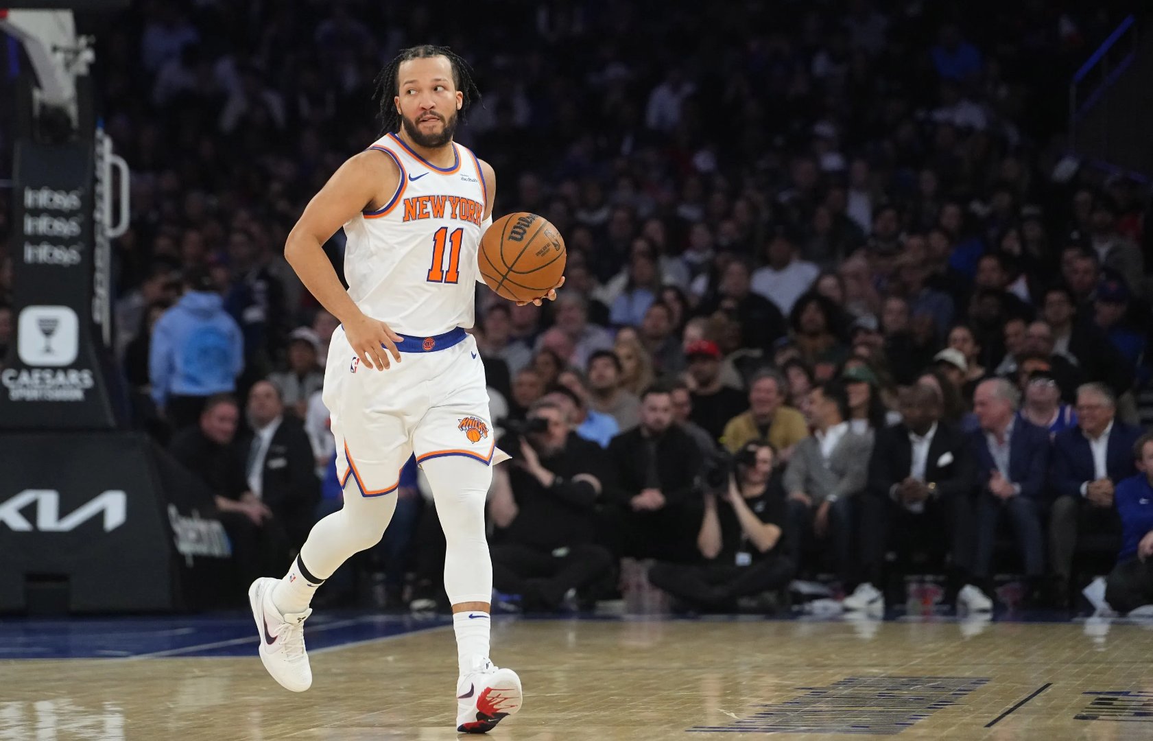 关于NBA选手技术突破创新，球场上展现多面才华的信息